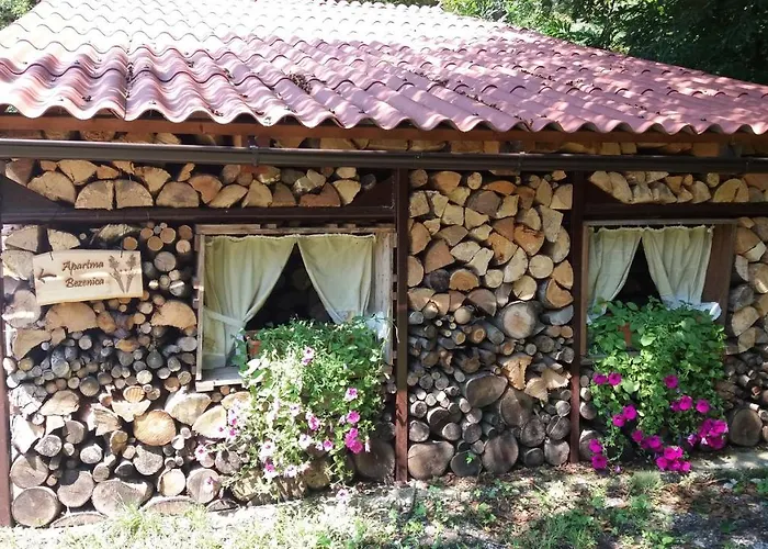 Апартаменты Bezenica Dobrova